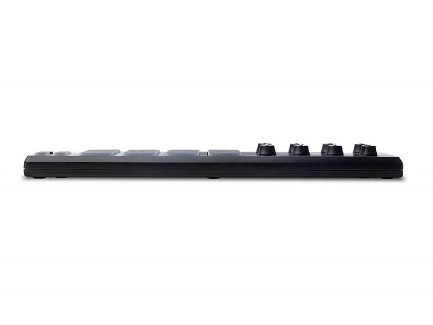 AKAI LPD8 MIDIコントローラー Amazon.com: AKAI Professional LPD8 - USB MIDI Controller